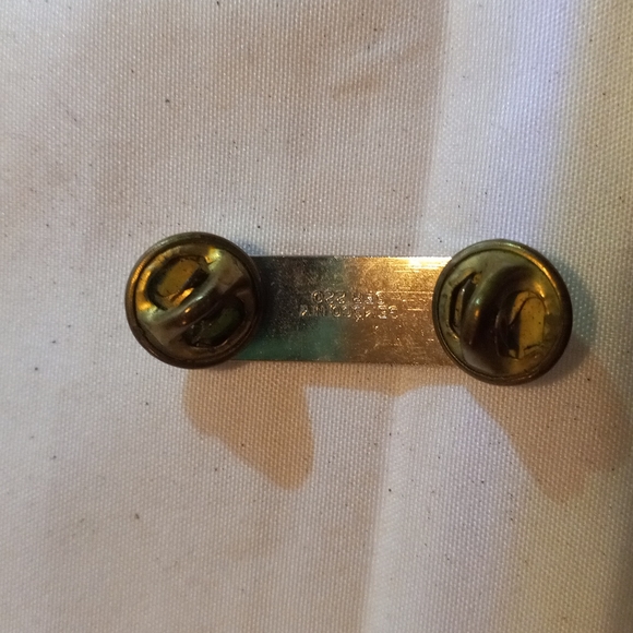 U.S.coast guard pin - Picture 2 of 3